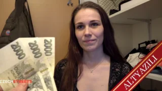 2 Gangbang Fahişesine Litre Litre Sperma Yağıyor